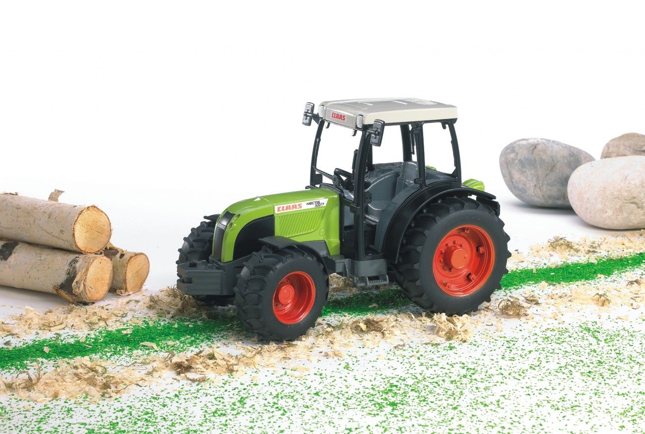 Bruder Claas Traktor Nectis 267 F