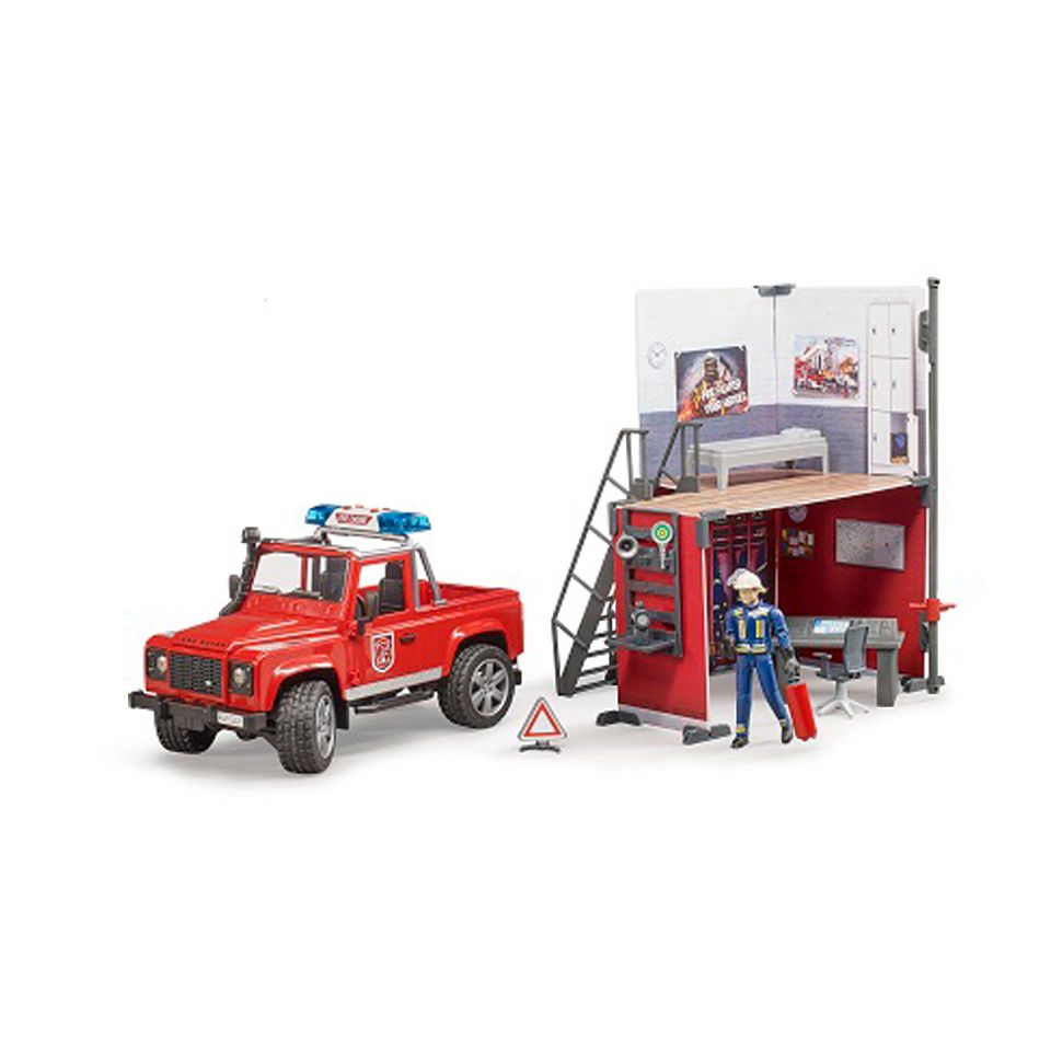 Bruder bworld Feuerwehrstation mit Land Rover Defender und Feuerwehrmann