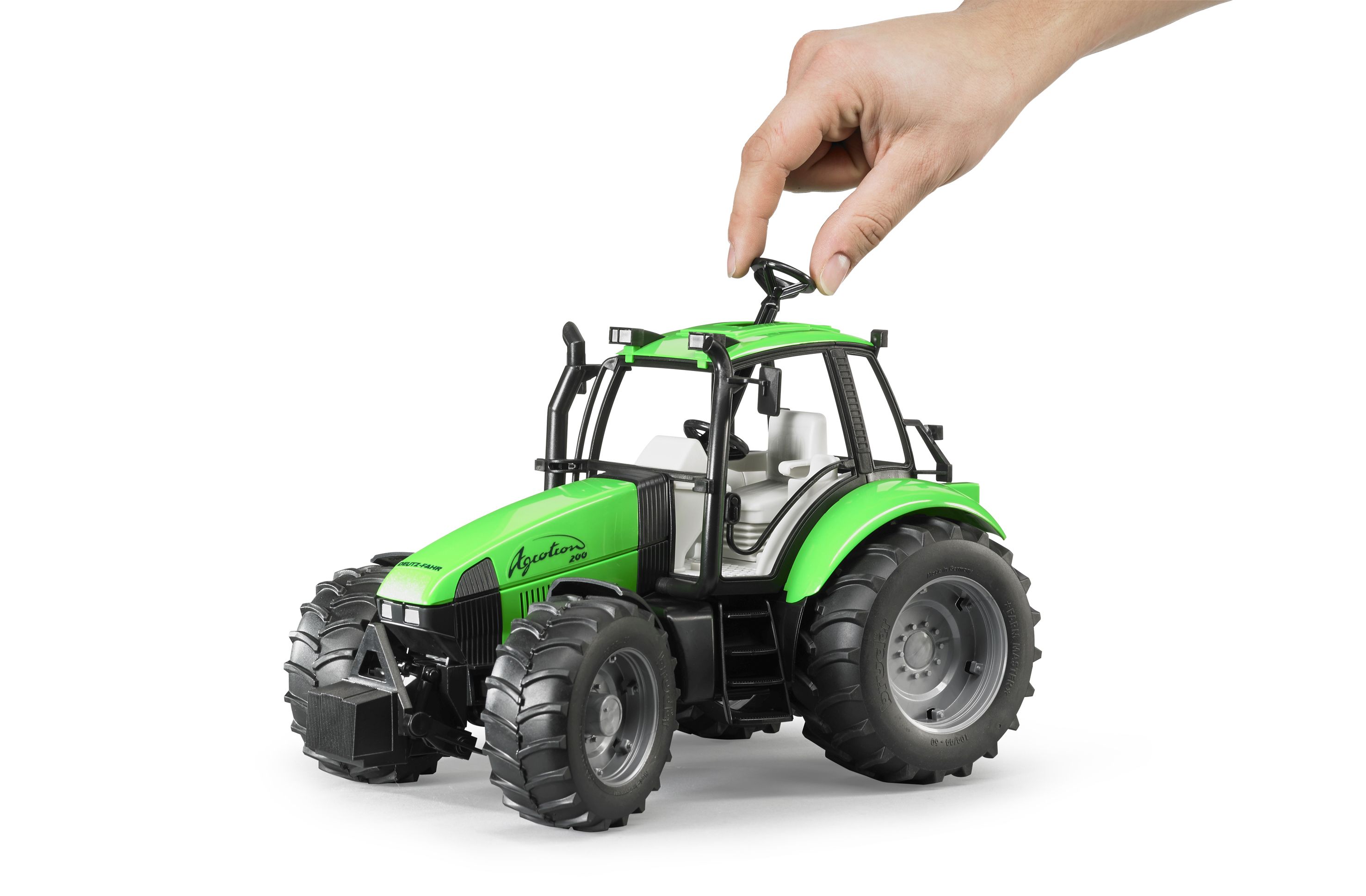 Bruder Deutz Traktor Agrotron X720